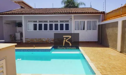Casa com 3 dormitórios à venda, 246 m² por R$ 700.000,00 - Estância São José - Peruíbe/SP