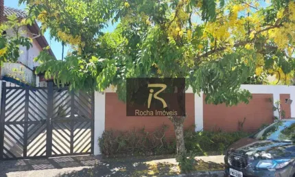 Casa com 3 dormitórios à venda, 175 m² por R$ 620.000 - Centro - Peruíbe/SP