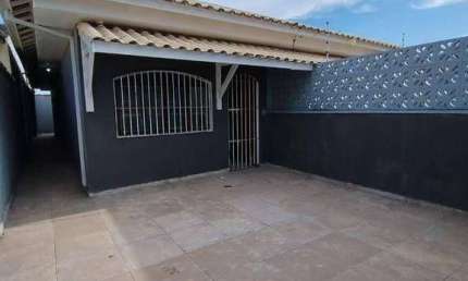 Casa 700 mts da praia com 2 quartos sendo 1 suite  à venda,/aluguel  73,42 m² por R$ 320.000 - Balneário Pampas - Peruíbe/SP