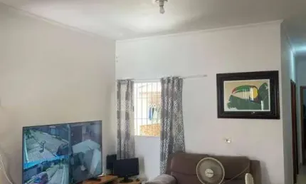 [14:01, 11/03/2025] Rocha Imóveis: Linda Chácara e Casa em Itanhaém  Próxima à Praia!   Tranquilidade e conforto a apenas 1.200 metros da Rodovia e 10