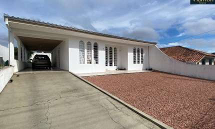 Casa com 3 quartos à venda na Rua Mandarim, 7, São Braz, Curitiba