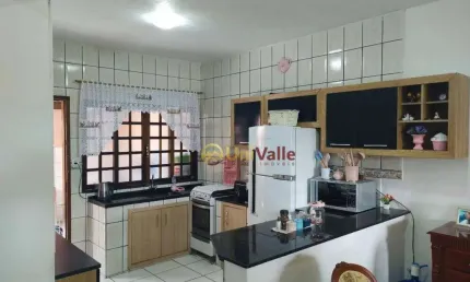 Sobrado com 2 dormitórios à venda por R$ 350.000,00 - Vitória Vale - Caçapava/SP
