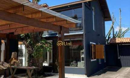 Sobrado com 3 dormitórios à venda, 1 m² por R$ 1.300.000,00 - Pinhão - Taubaté/SP
