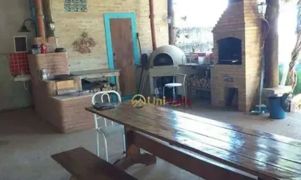 Chácara com 4 dormitórios à venda, 2000 m² por R$ 850.000 - Barreiro - Taubaté/SP