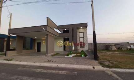 Oportunidade em condomínio, casa toda térrea com 03 suítes e acabamento de alta categoria.