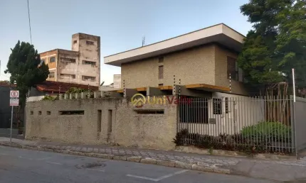 Casa com 3 dormitórios à venda, 226 m² por R$ 800.000,00 - Esplanada Independência - Taubaté/SP