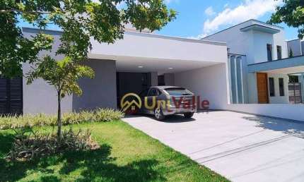 Casa com 3 dormitórios à venda, 180 m² por R$ 1.180.000 - Campos do Conde Chambord - Tremembé/SP