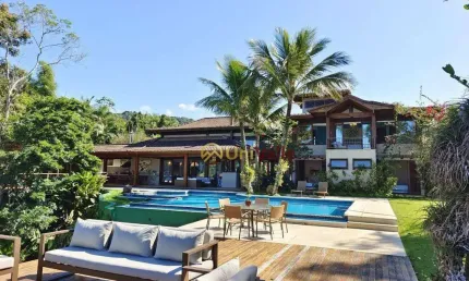 Casa de luxo em condomínio na cidade de Ubatuba-SP, Praia Brava : 4 quartos, 4 suítes, 3 salas, 5 banheiros, 4 vagas de garagem, 450m².