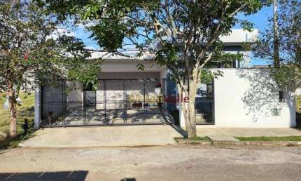 Casa com 2 dormitórios à venda, 163 m² por R$ 800.000 - Campos Elíseos - Taubaté/SP