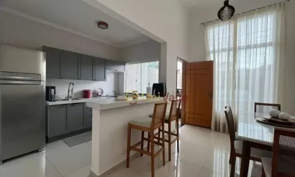 Casa com 3 dormitórios à venda, 82 m² por R$ 380.000 - Piracangaguá - Taubaté/SP
