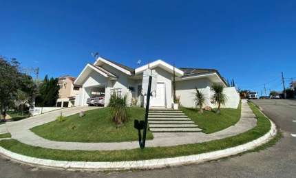 Casa com 4 dormitórios à venda, 236 m² por R$ 1.600.000,00 - Residencial Santa Helena - Caçapava/SP