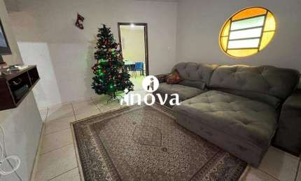 Casa à venda, 3 quartos, 2 suítes, 2 vagas, São Benedito - Uberaba/MG