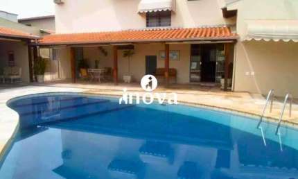 Casa à venda, 3 quartos, 3 suítes, 5 vagas, Vila Olímpica - Uberaba/MG