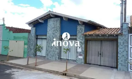 Casa à venda, 2 quartos, 2 vagas, Fabrício - Uberaba/MG
