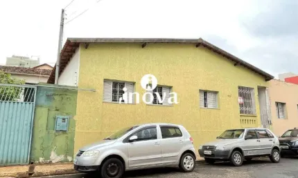 Casa à venda, 4 quartos, 1 suíte, 1 vaga, Centro - Uberaba/MG