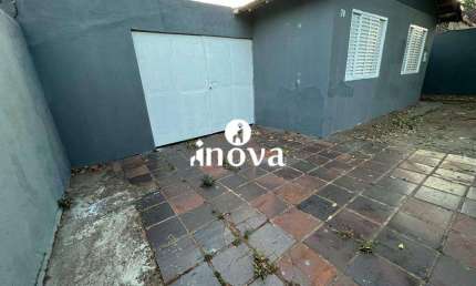 Casa à venda, 4 quartos, 4 vagas, Cássio Rezende - Uberaba/MG