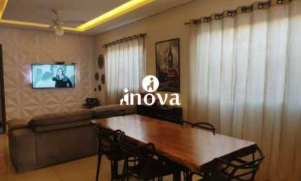 Casa à venda, 3 quartos, 1 suíte, 2 vagas, Copacabana, Jardim - Uberaba/MG