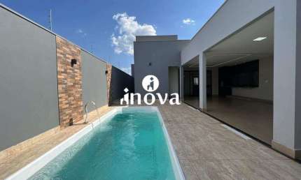 Casa à venda, 3 quartos, 1 suíte, 4 vagas, Laranjeiras, Parque das - Uberaba/MG