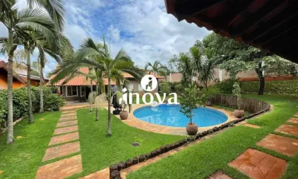 Casa à venda, 4 quartos, 4 suítes, 6 vagas, Recanto das Torres, Condomínio - Uberaba/MG