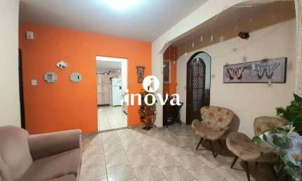 Casa à venda, 4 quartos, 2 suítes, 3 vagas, Frei Eugênio - Uberaba/MG