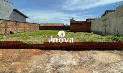 Terreno/área à venda, nenê gomes, jardim - uberaba/mg