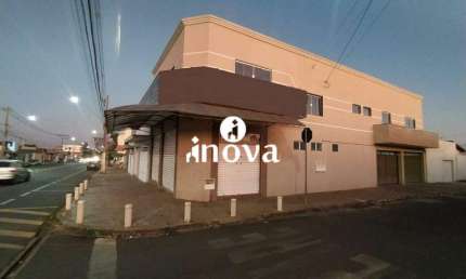 Casa à venda, 3 quartos, 1 suíte, 3 vagas, Valim de Melo - Uberaba/MG