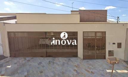 Casa à venda, 3 quartos, 1 suíte, 2 vagas, Nenê Gomes, Jardim - Uberaba/MG