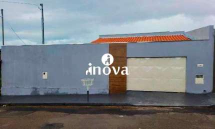 Casa à venda, 2 quartos, 2 vagas, Triângulo - Jardim - Uberaba/MG
