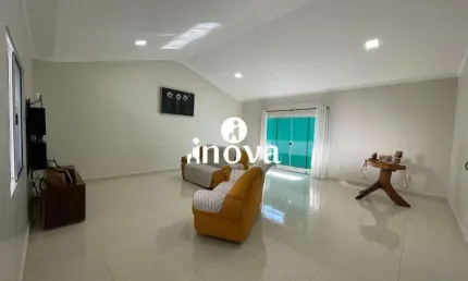 Casa à venda, 1 suíte, 7 vagas, Colibri Residencial, Parque - Uberaba/MG