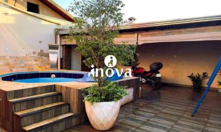 Casa à venda, 3 quartos, 2 vagas, Espanha, Residencial Jardim - Uberaba/MG