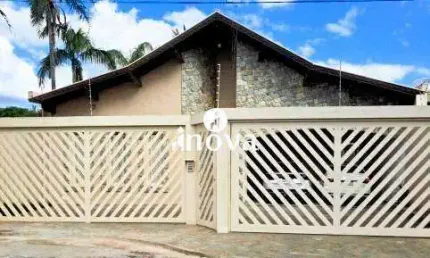 Casa à venda, 4 quartos, 1 suíte, 4 vagas, Santos Dumont - Uberaba/MG