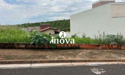 Terreno/Área à venda, Nenê Gomes, Jardim - Uberaba/MG