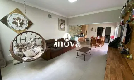 Casa com 2 quartos à venda no Jardim Espanha, Uberaba 