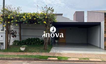 Casa em condomínio fechado com 3 quartos à venda no Portal Beija Flor, Uberaba 