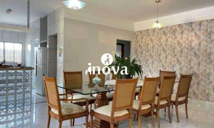 Casa com 4 quartos à venda no Jardim São Bento, Uberaba 