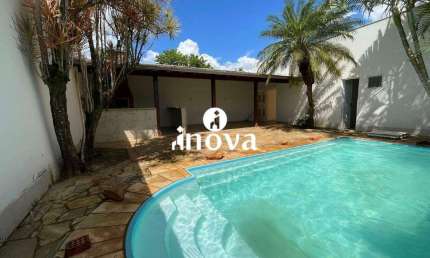 Casa com 4 quartos à venda no Fabrício, Uberaba 