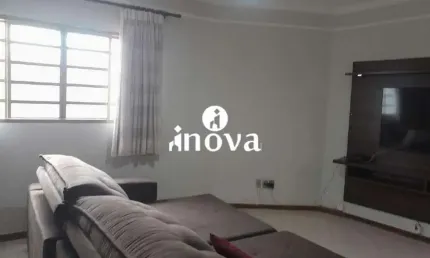 Casa com 3 quartos à venda no Abadia, Uberaba 