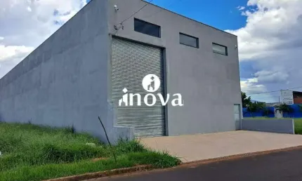Barracão / Galpão / Depósito à venda no Parque das Laranjeiras, Uberaba 