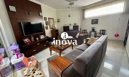 Casa com 3 quartos à venda no Fabrício, Uberaba 