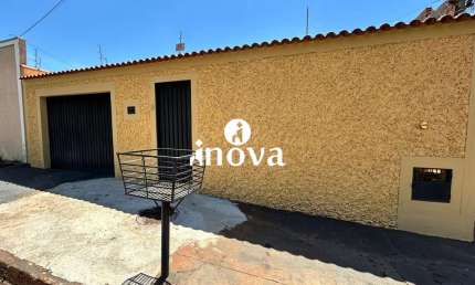 Casa com 2 quartos à venda na Cidade Nova, Uberaba 