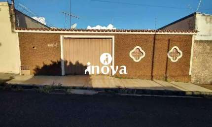 Casa à venda, 3 quartos, 1 suíte, 2 vagas, Costa Teles I - Uberaba/MG