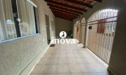 Casa com 5 quartos à venda no Santa Marta, Uberaba 