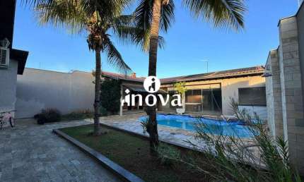 Casa para aluguel, 6 quartos, 3 suítes, 4 vagas, Mirante - Parque - Uberaba/MG