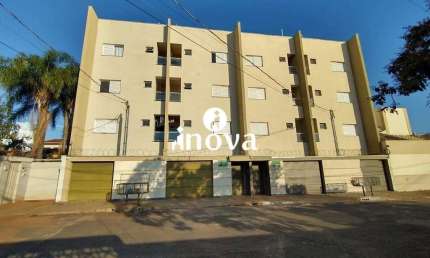 Apartamento com 2 quartos à venda no Olinda, Uberaba 
