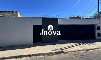 Casa com 3 quartos para alugar no Jardim São Bento, Uberaba 