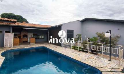 Casa com 4 quartos para alugar no Parque do Mirante, Uberaba 