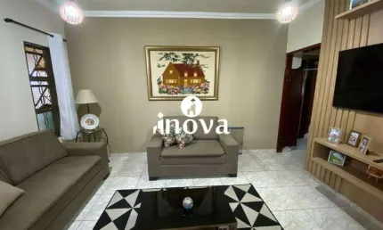 Casa com 3 quartos à venda no Conjunto Uberaba, Uberaba 