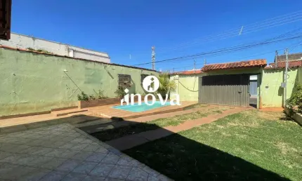 Casa com 4 quartos à venda no Jardim Uberaba, Uberaba 