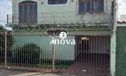 Casa à venda, 5 quartos, 4 vagas, Abadia - Uberaba/MG