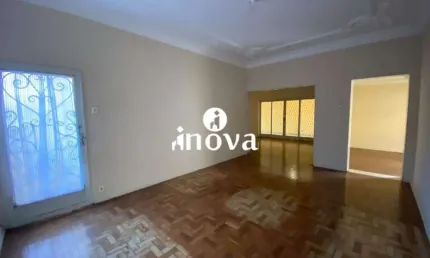 Casa à venda, 4 quartos, 2 suítes, 3 vagas, São Sebastião - Uberaba/MG